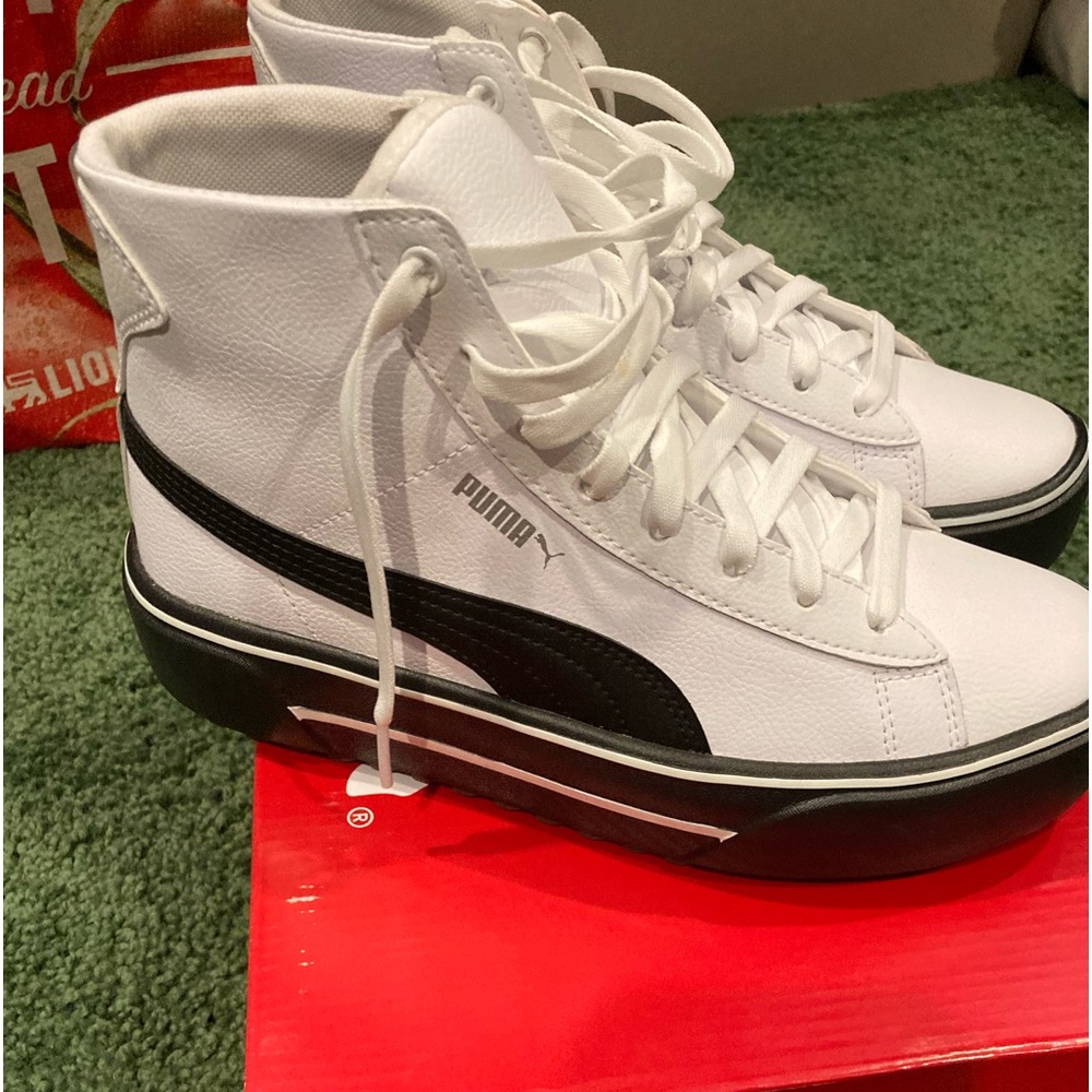 New puma size 9 ladies
